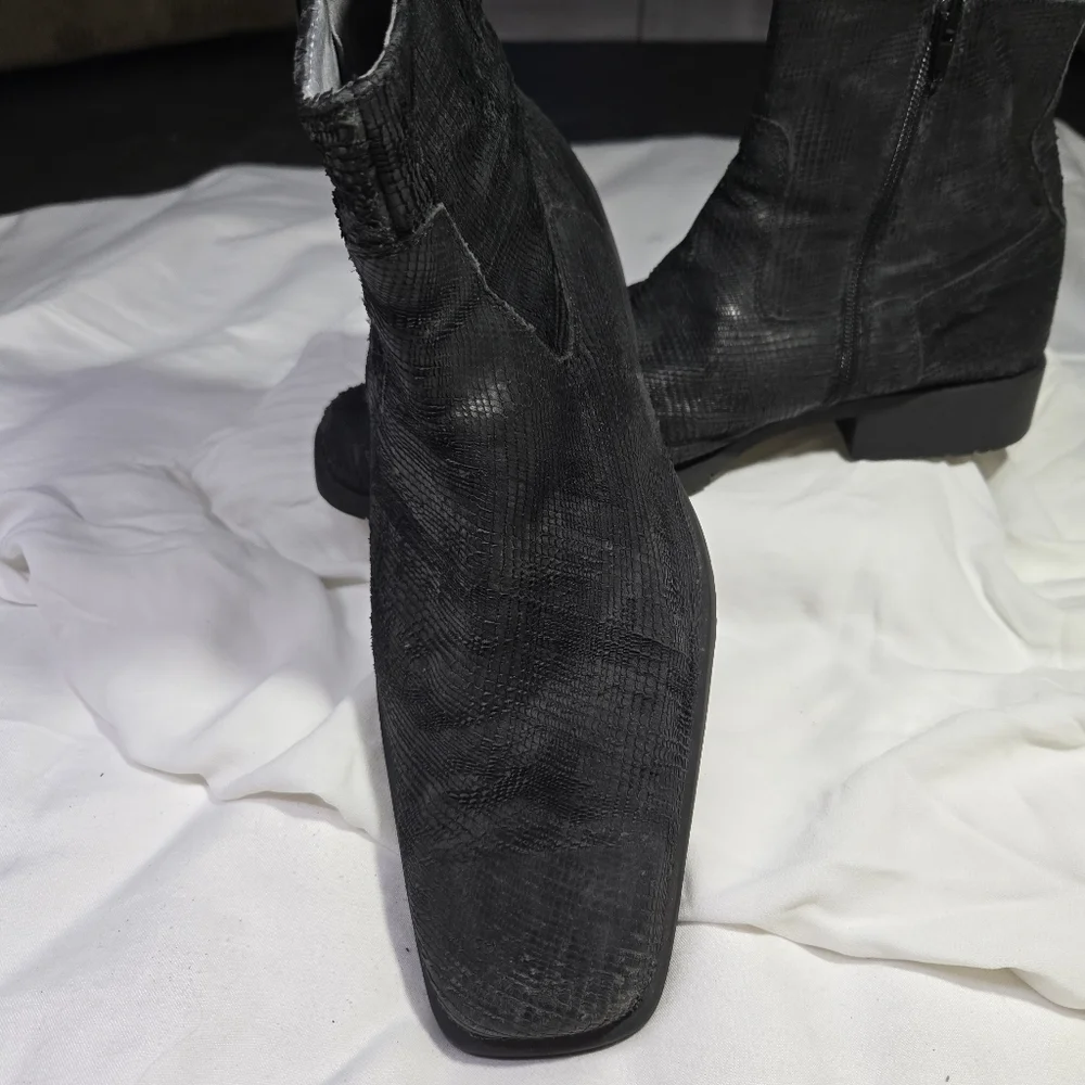 Mens Kenneth Cole ReactionBlack Textured Ankle Boots